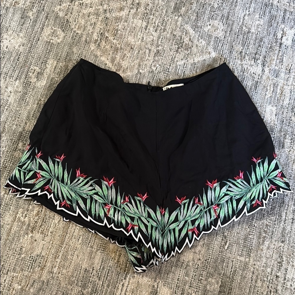 Show Me Your MuMu High Waist Black and embroidered Shorts - medium - NWT